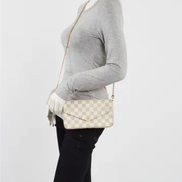 Authentic Pre-loved Louis Vuitton Damier Azur Canvas Felicie
Pochette Bag - Picture 2 of 3